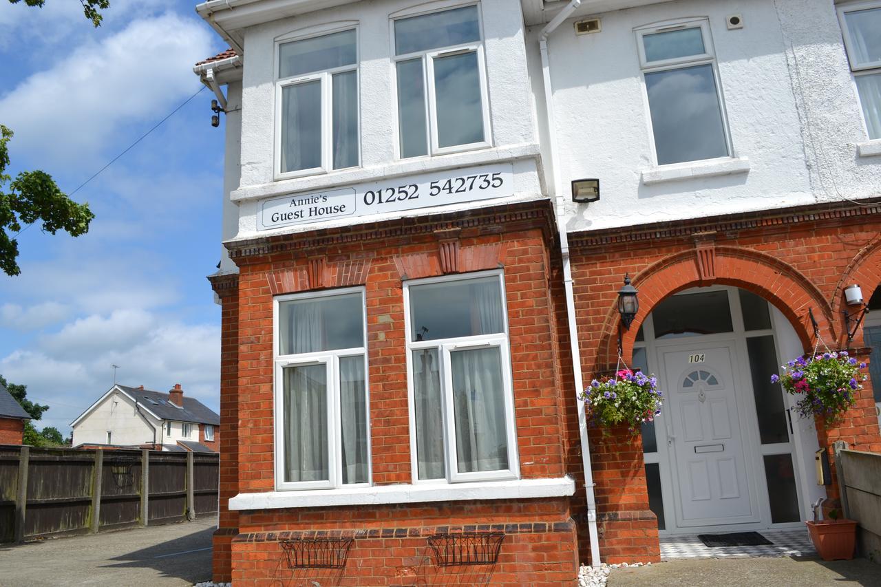 Annie'S Guest House Farnborough  Exterior photo
