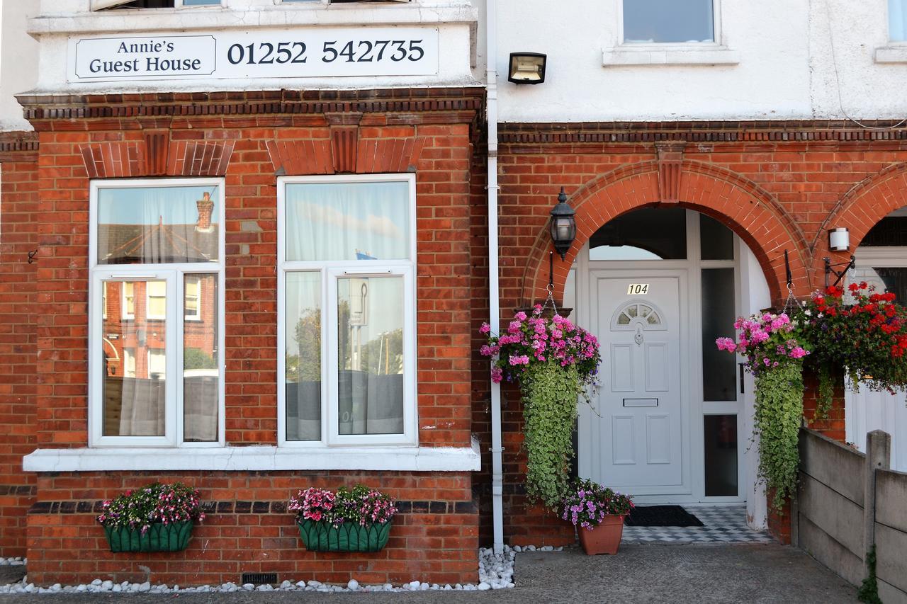Annie'S Guest House Farnborough  Exterior photo